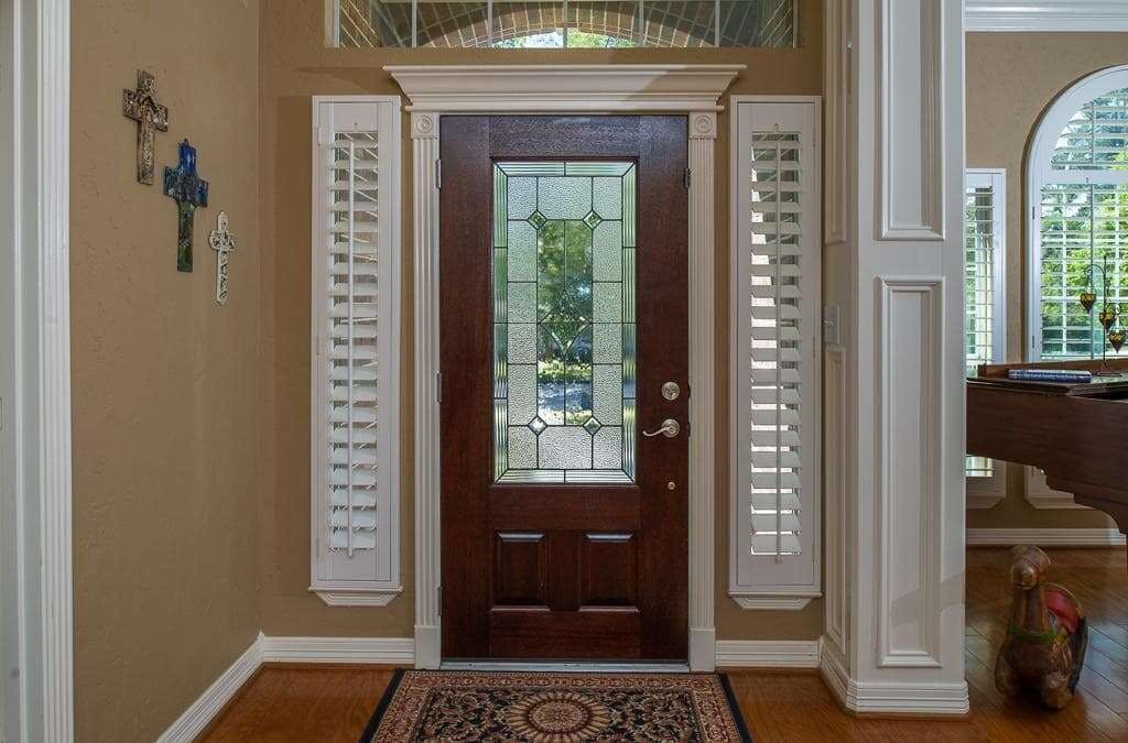 Front door outlet shades